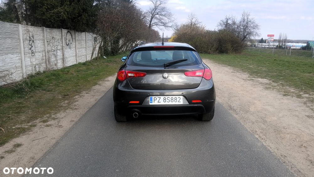 Alfa Romeo Giulietta - 12