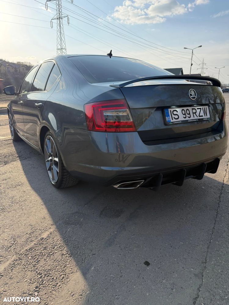 Skoda Octavia 2.0 TDI DSG RS - 5