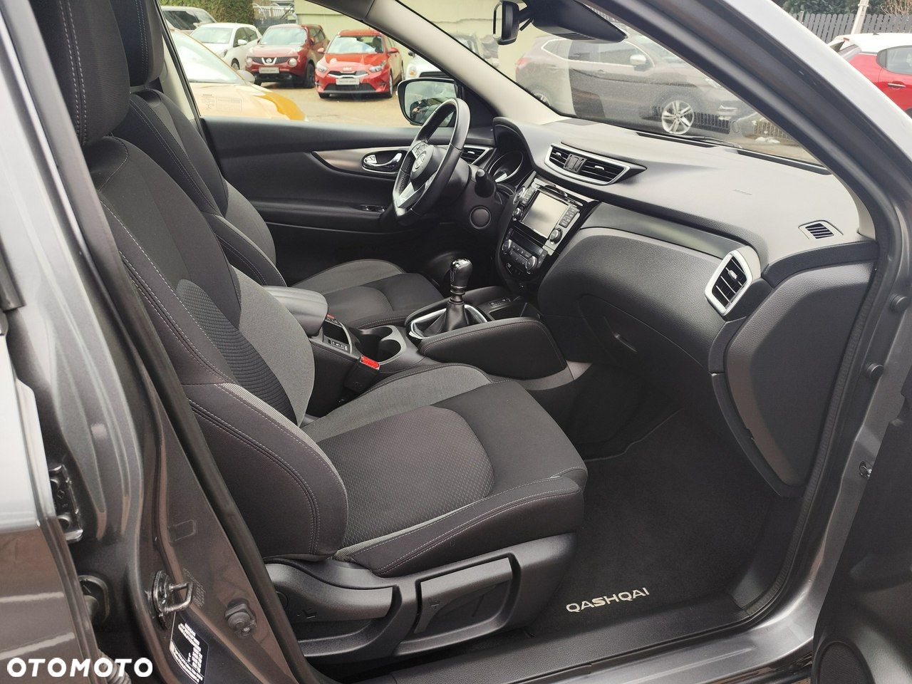 Nissan Qashqai - 12