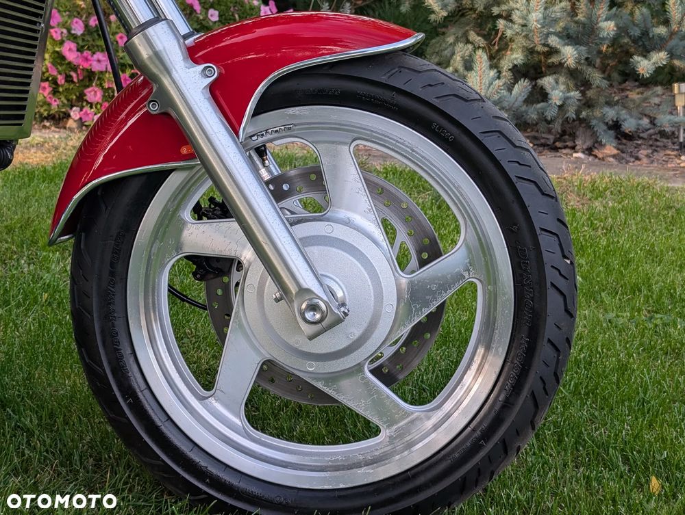 Honda VF - 28