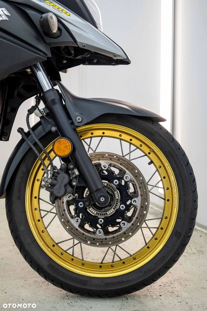 Suzuki V-STROM - 27