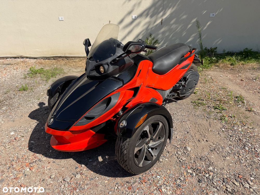 Can-Am Spyder - 1