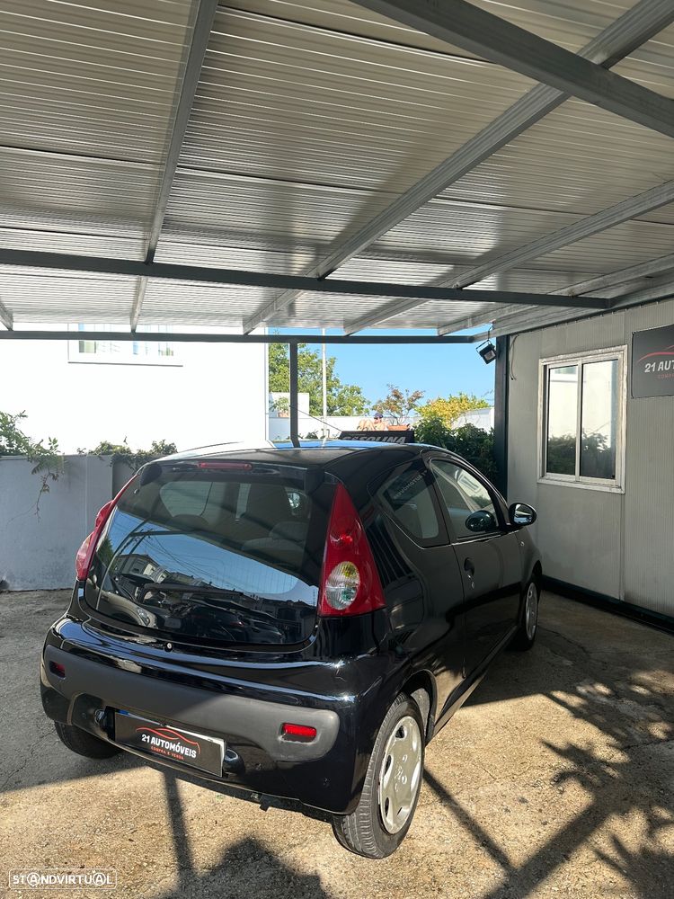 Peugeot 107 1.0 Trendy - 9