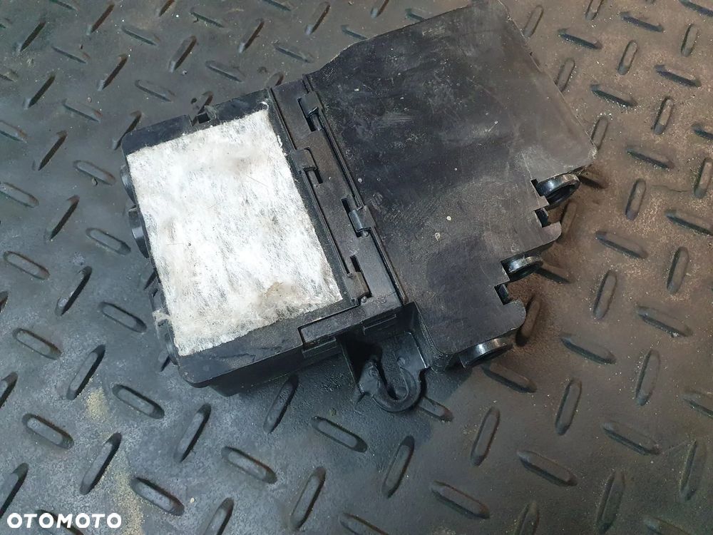 VW Volkswagen Phaeton 3D Główna Skrzynka Bezpieczników 3D0937576 - 1