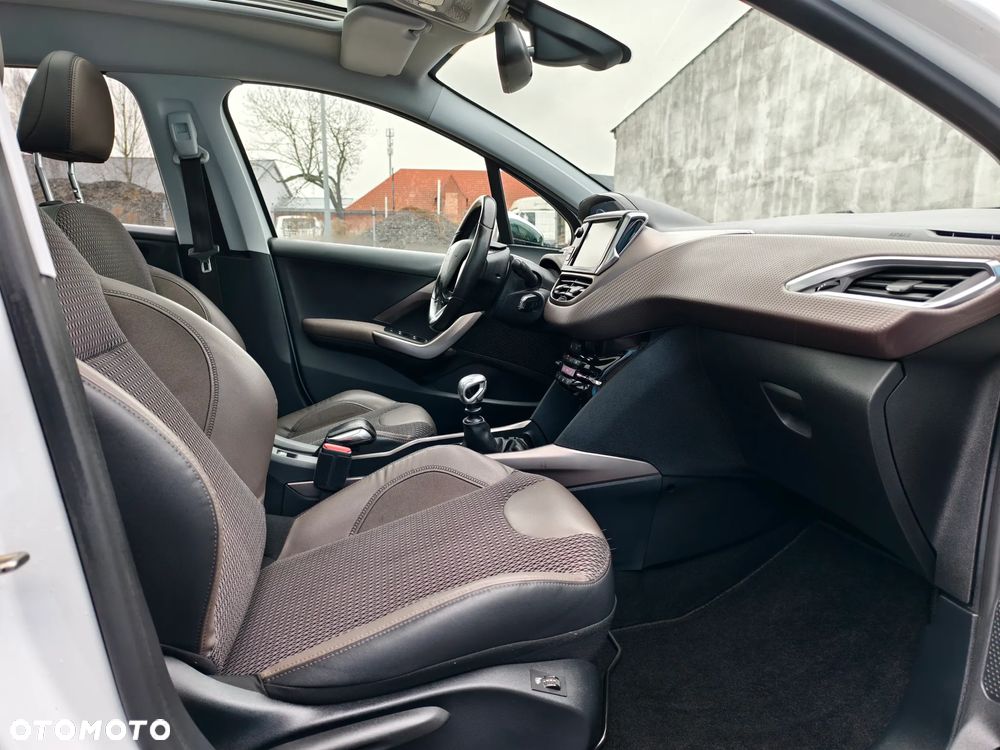 Peugeot 2008 e-HDi FAP 115 STOP & START Allure - 15