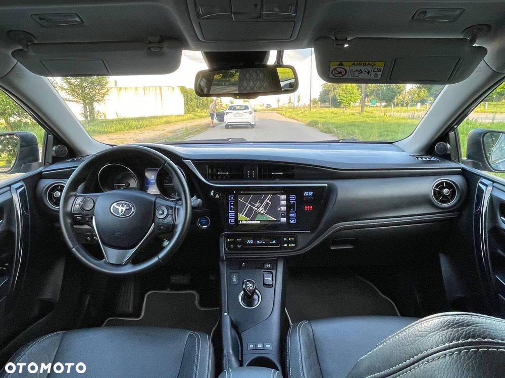 Toyota Auris Hybrid 135 Premium - 25