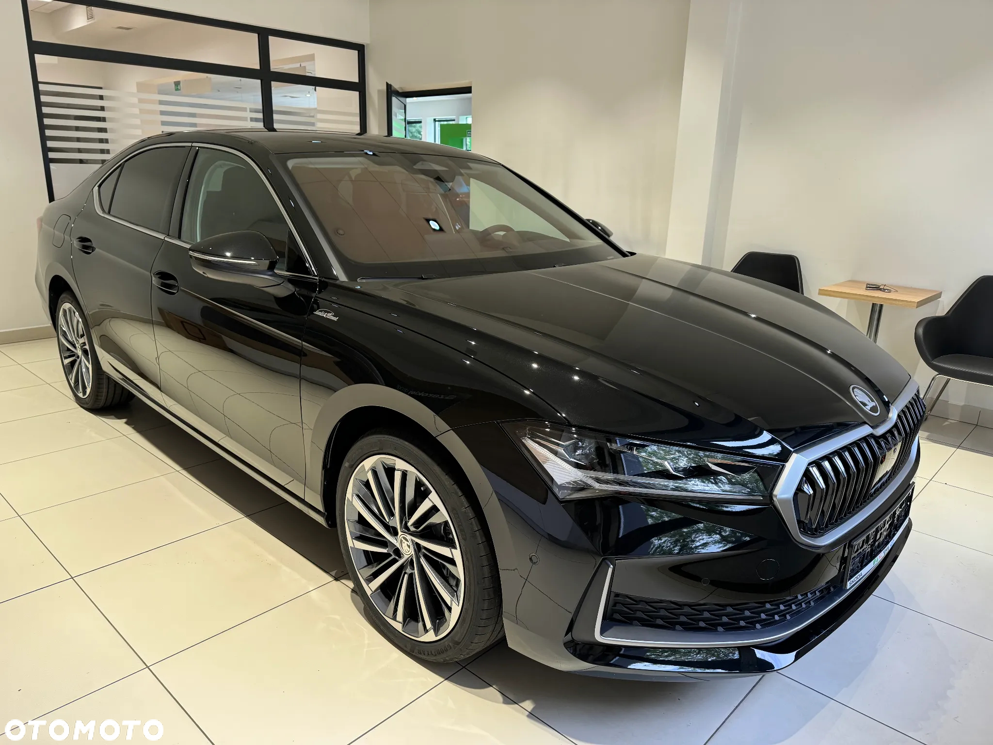 Skoda Superb 2.0 TDI SCR 4x4 L&K DSG - 2