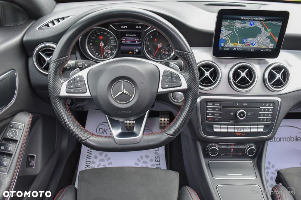 Mercedes-Benz CLA 220 4-Matic AMG Line - 30