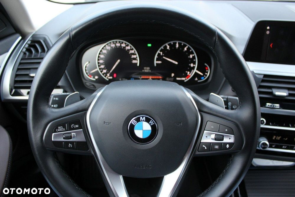 BMW X3 xDrive20i xLine - 16