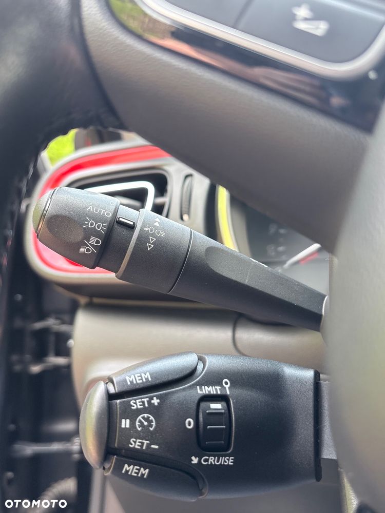 Citroën C3 1.2 PureTech Shine - 21