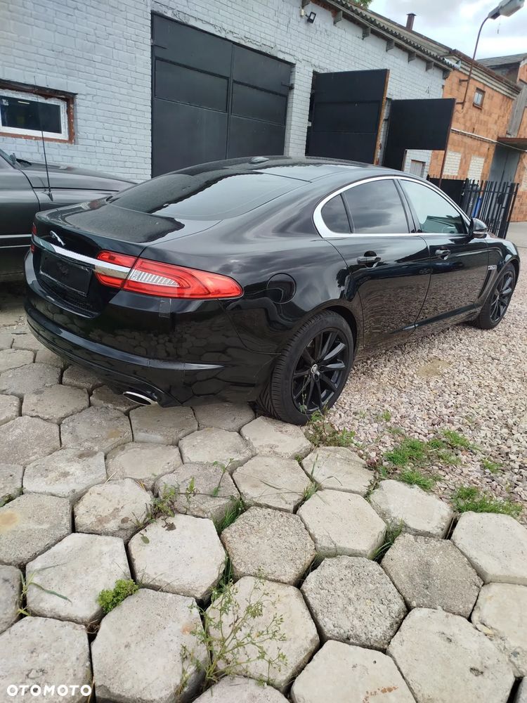 Jaguar XF 3.0 V6 D Portfolio - 6
