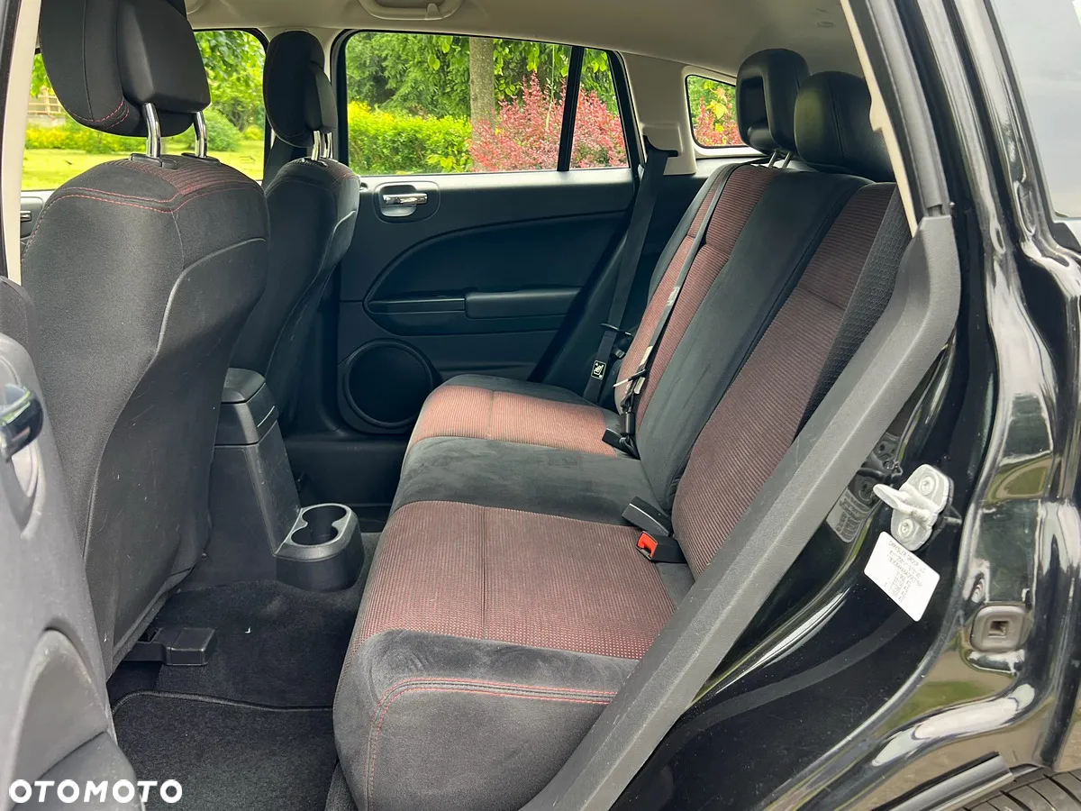 Dodge Caliber 2.0 SXT - 17
