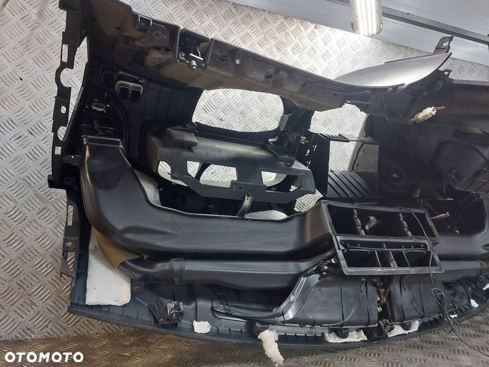 KOKPIT DESKA ROZDZIELCZA KIA SPORTAGE II - 11