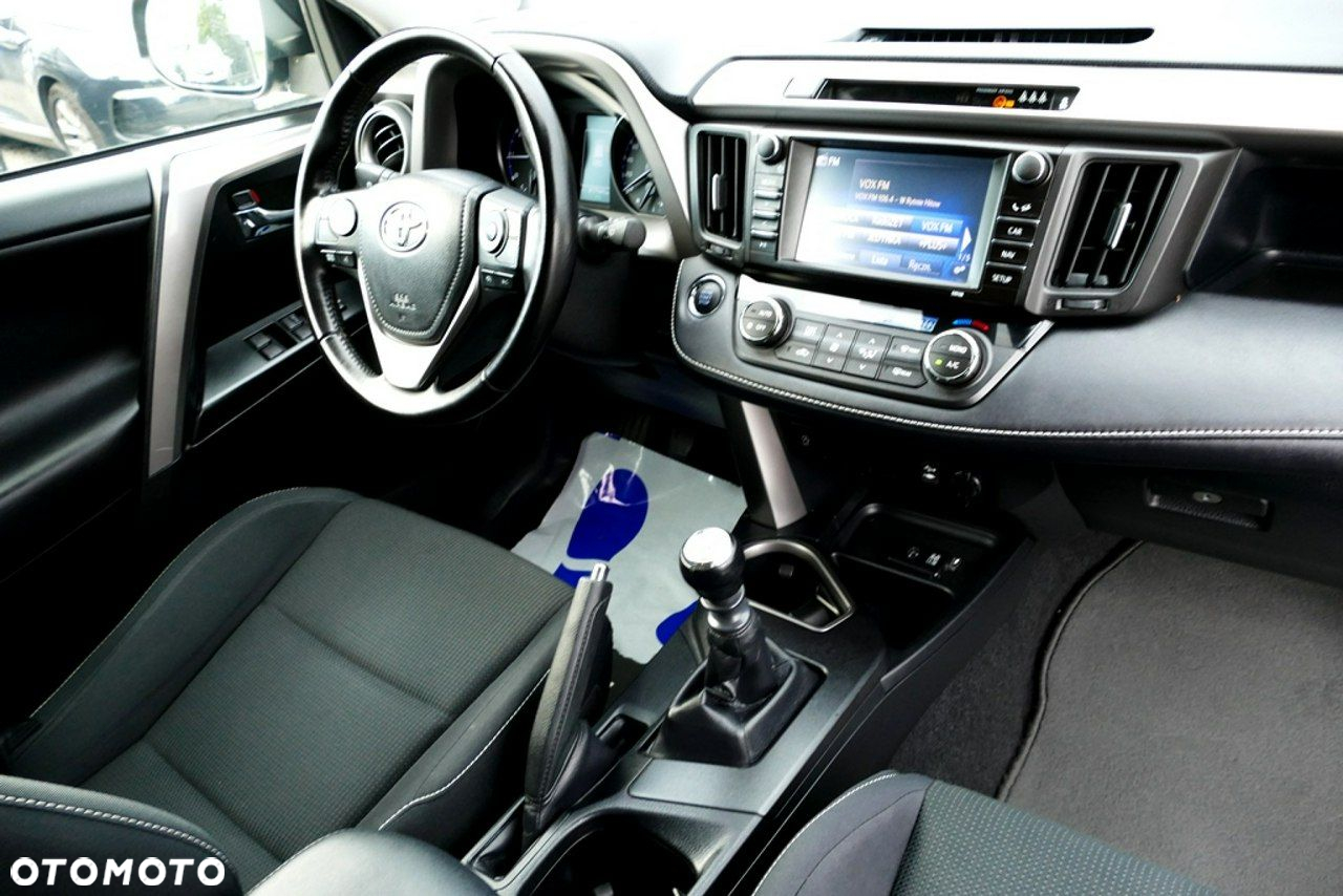 Toyota RAV4 - 24