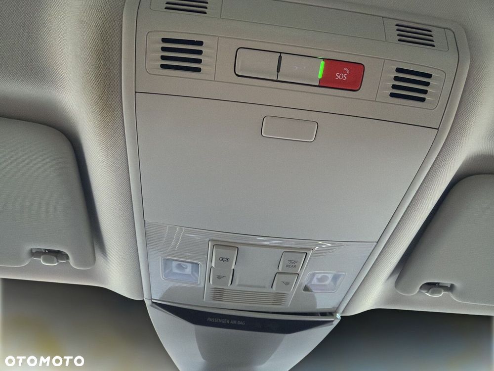 Volkswagen Passat - 32