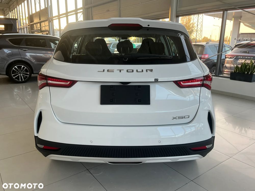 Jetour X50 - 12