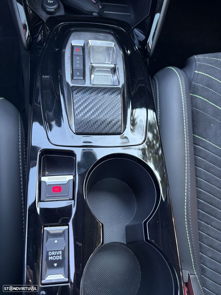 Peugeot e-208 GT - 23