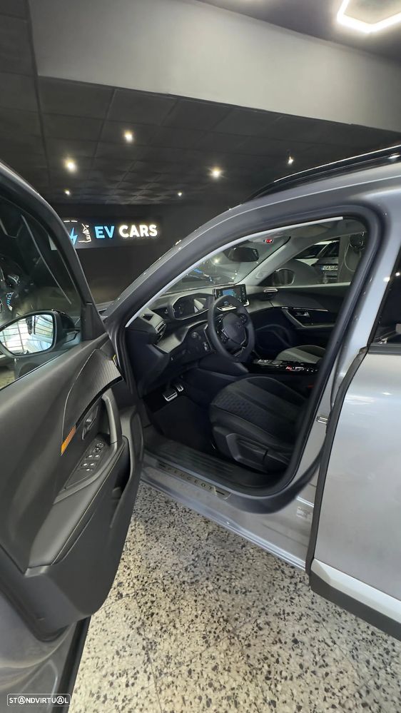 Peugeot e-2008 - 14