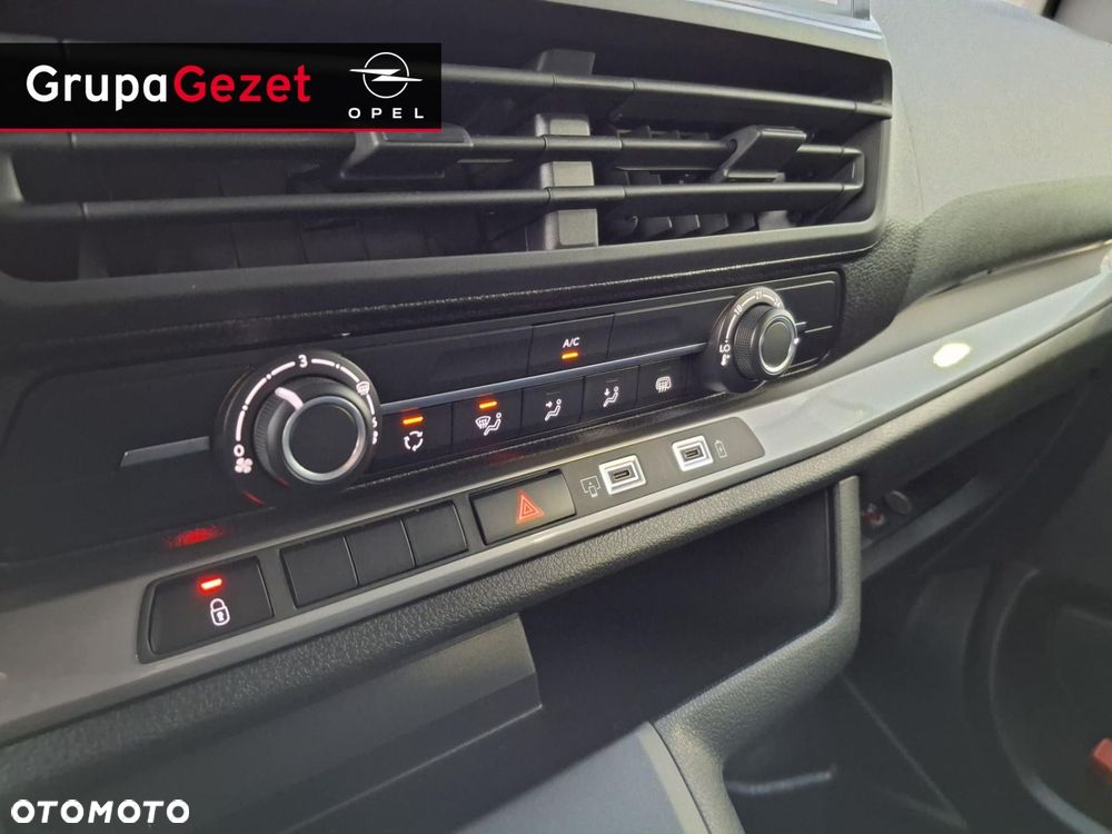 Opel Vivaro - 12