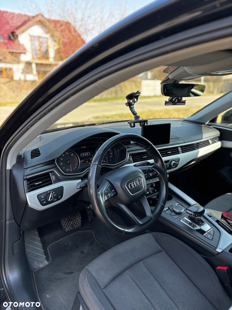 Audi A4 Limousine - 13