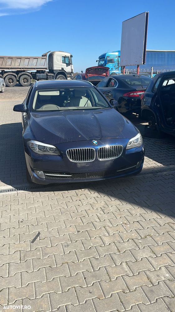 Dezmembram BMW F11 520D din 2012 - 1
