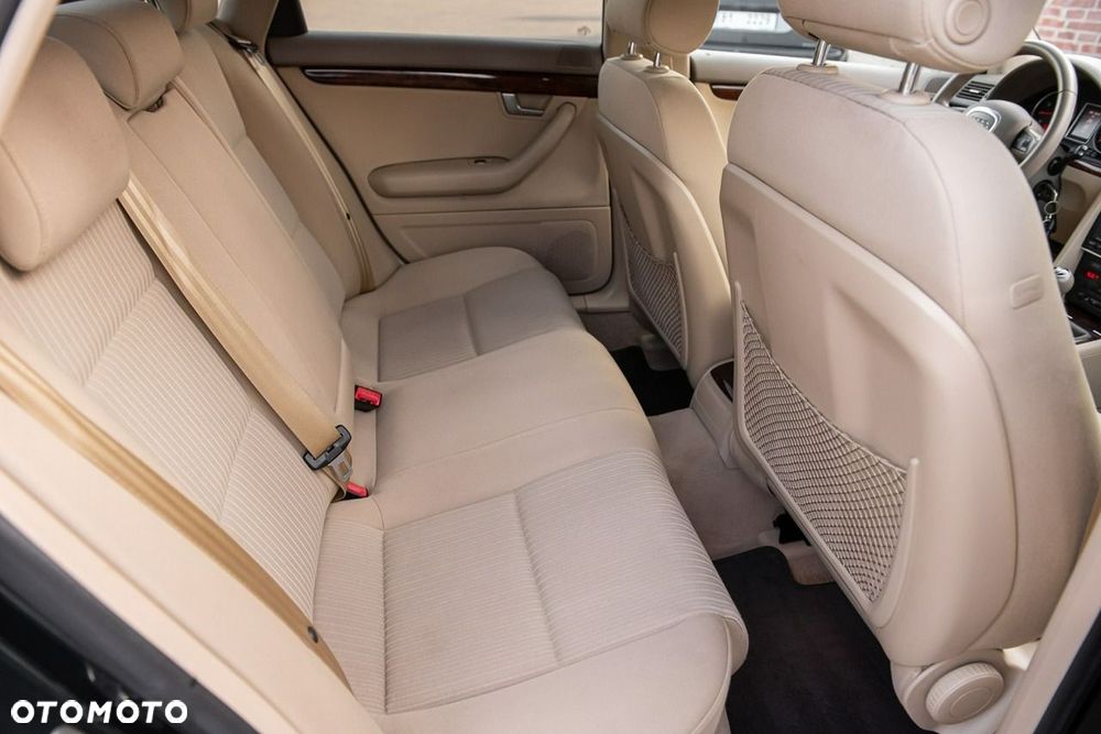 Audi A4 Limousine 2.0T FSI Quattro - 8