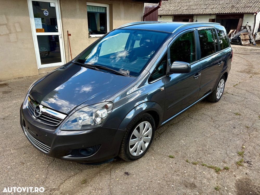 Opel Zafira 1.7 CDTI Essentia - 2