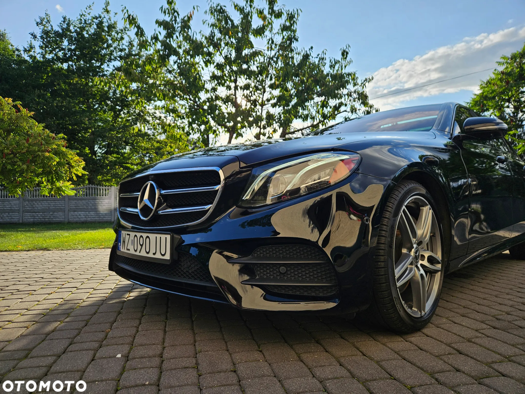 Mercedes-Benz Klasa E 300 9G-TRONIC AMG Line - 9