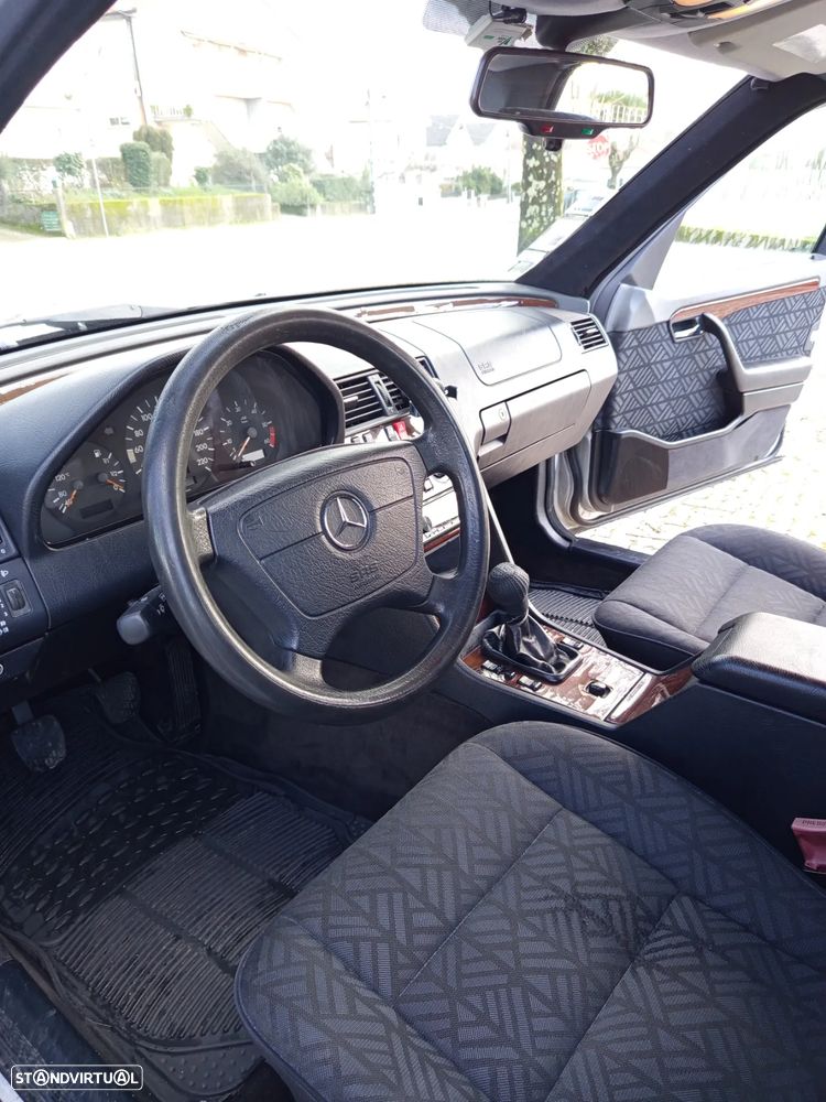 Mercedes-Benz C 220 D Elegance - 10