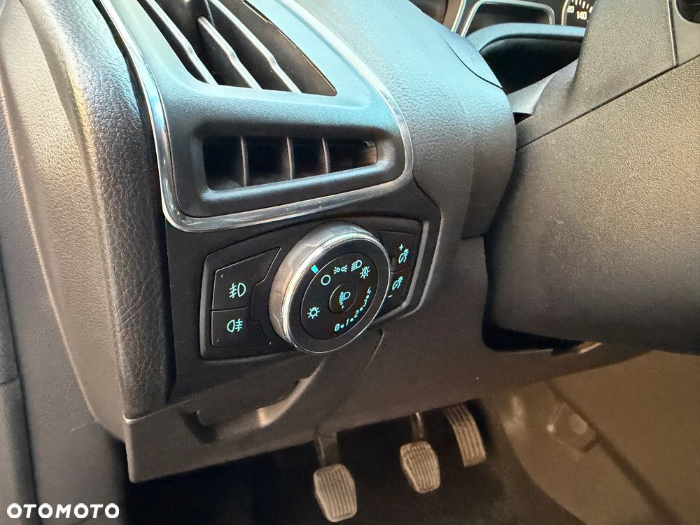 Ford Focus 1.0 EcoBoost STart-Stopp-System TITANIUM - 23