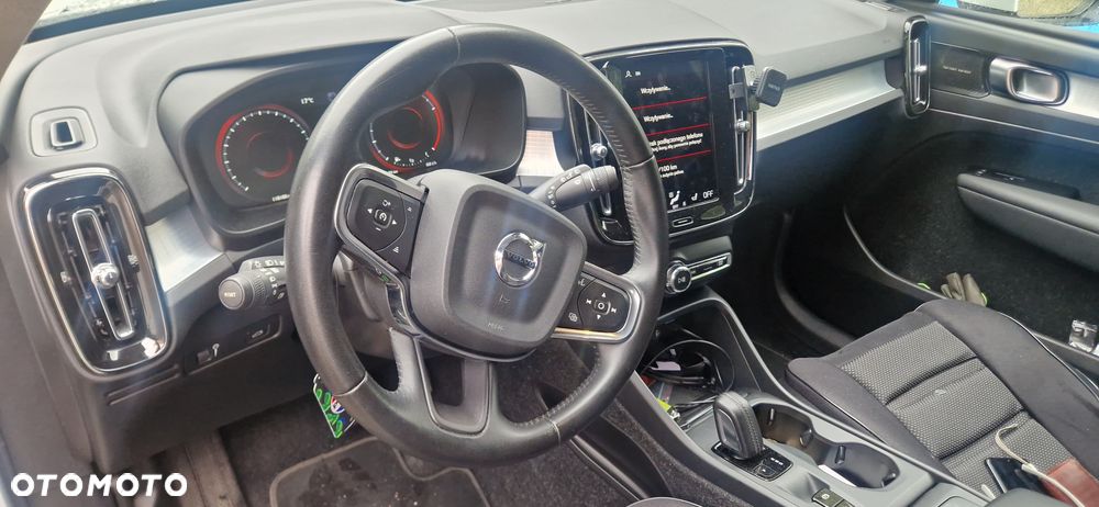 Volvo XC 40 B5 B AWD Momentum Pro - 8