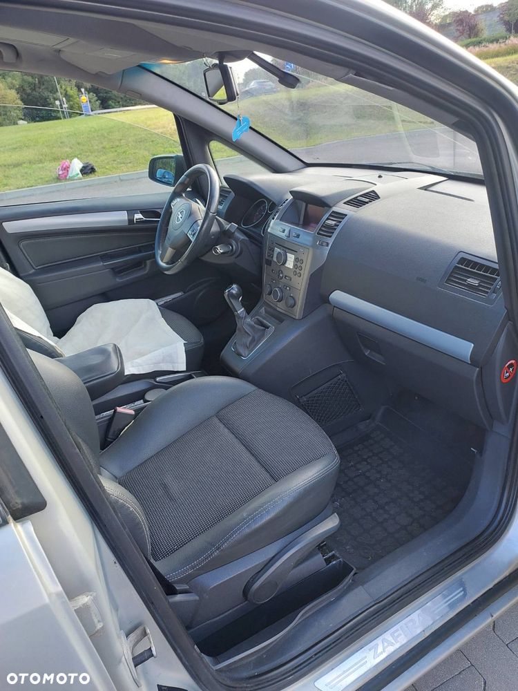 Opel Zafira - 13