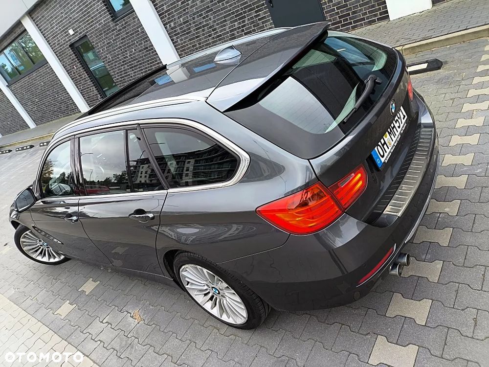 BMW Seria 3 330d Luxury Line - 21