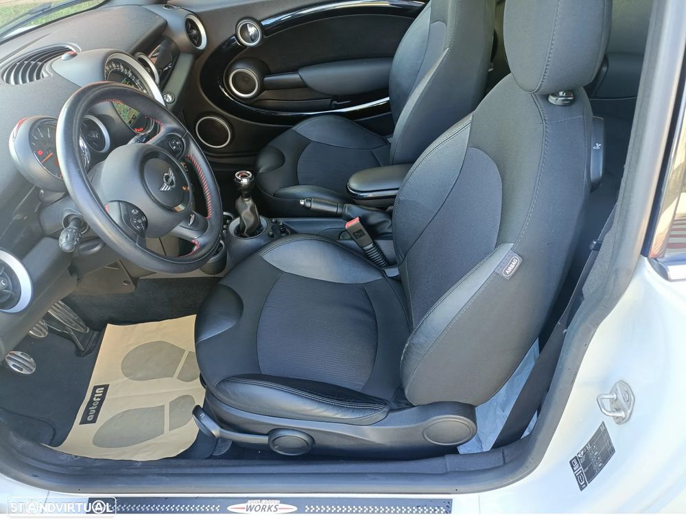 MINI Clubman John Cooper Works - 11