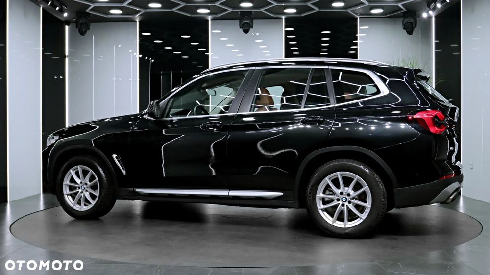 BMW X3 xDrive20i GPF Luxury Line - 4