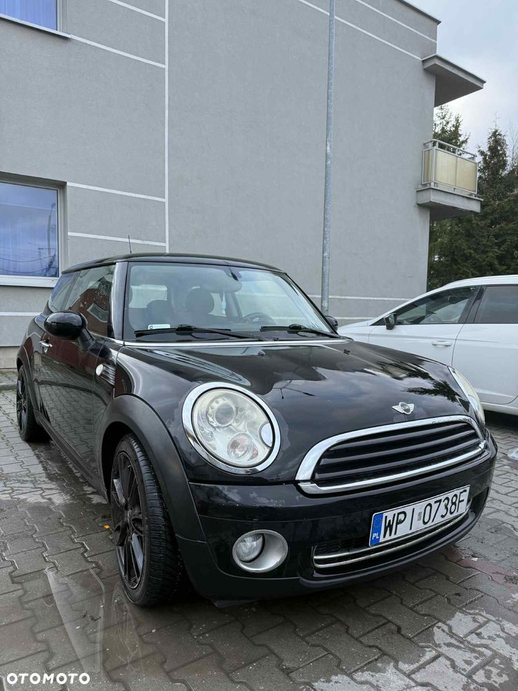 MINI Cooper Standard - 1