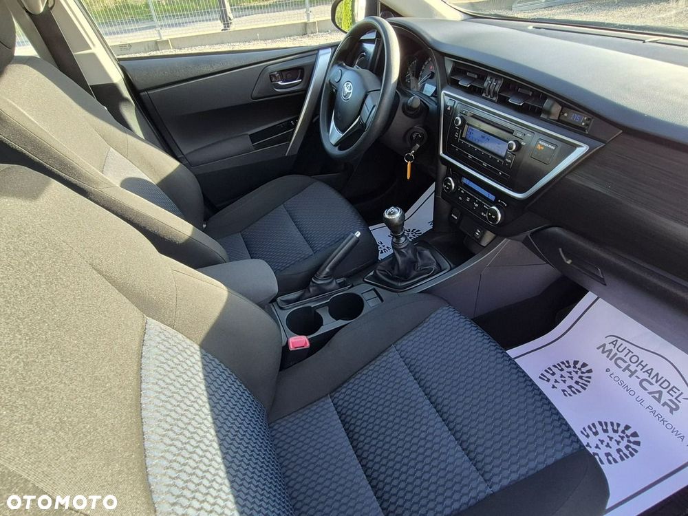 Toyota Auris - 5