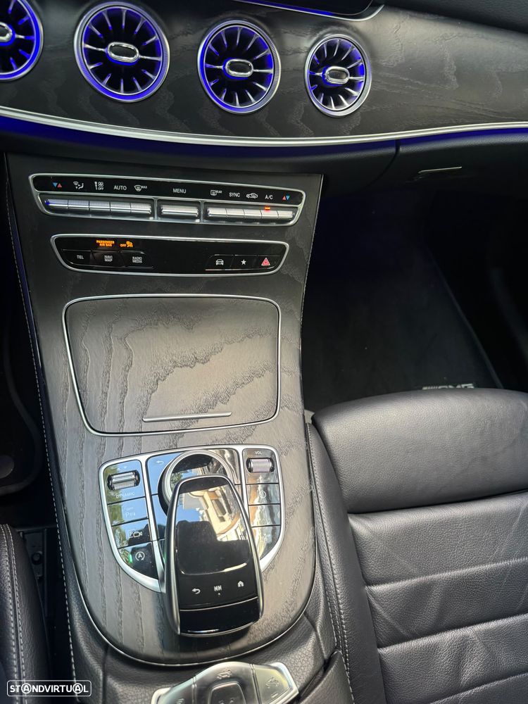 Mercedes-Benz E 220 - 22