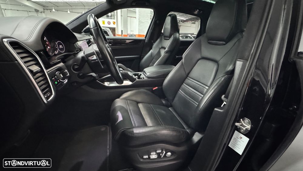 Porsche Cayenne Turbo - 7