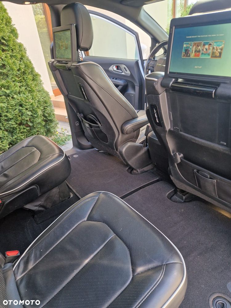 Chrysler Pacifica - 6
