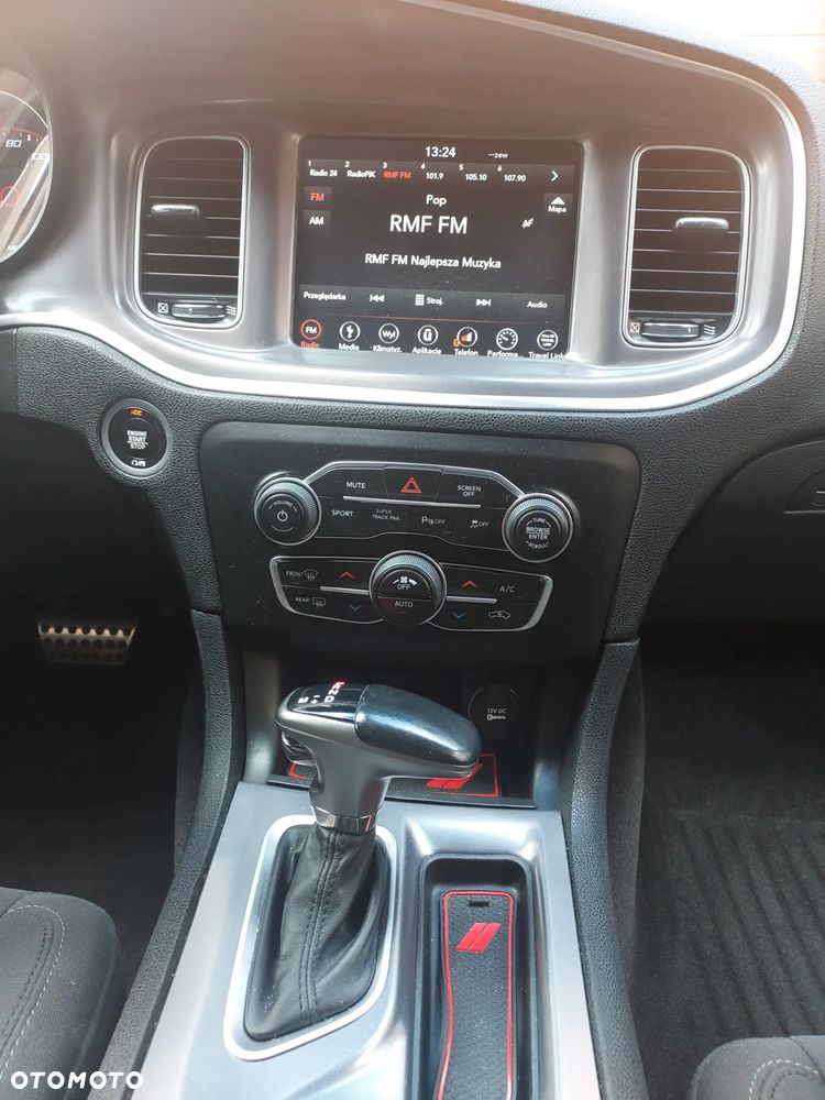 Dodge Charger 5.7 R/T - 16