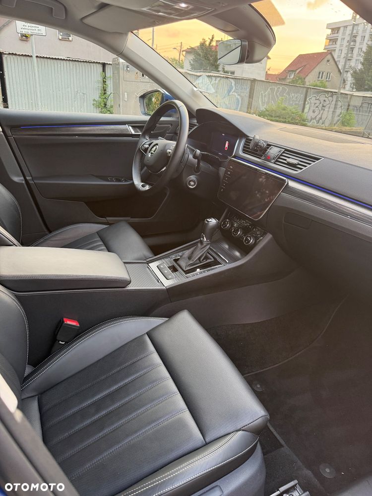 Skoda Superb 2.0 TDI SCR 4x4 Style DSG - 8