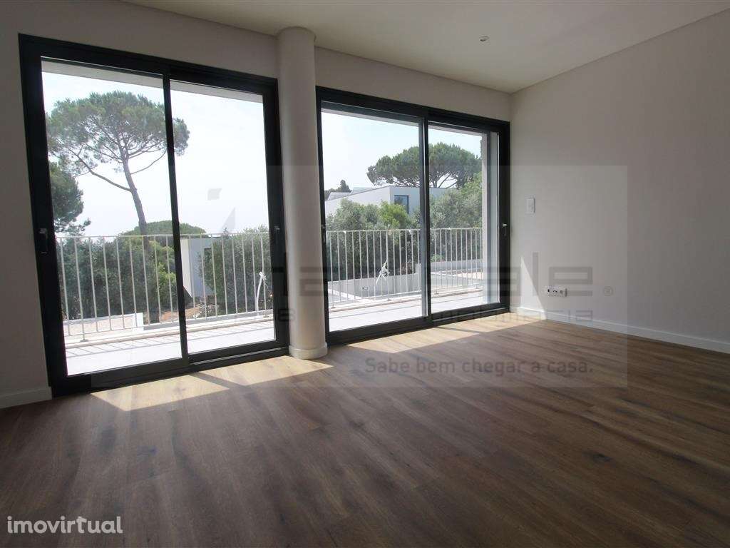 Moradia V3 +1 com piscina em Barcarena - Grande imagem: 4/40