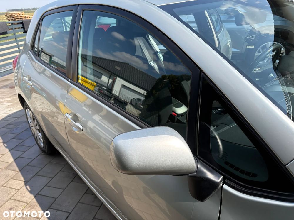 Toyota Auris 1.6 VVT-i Premium - 21