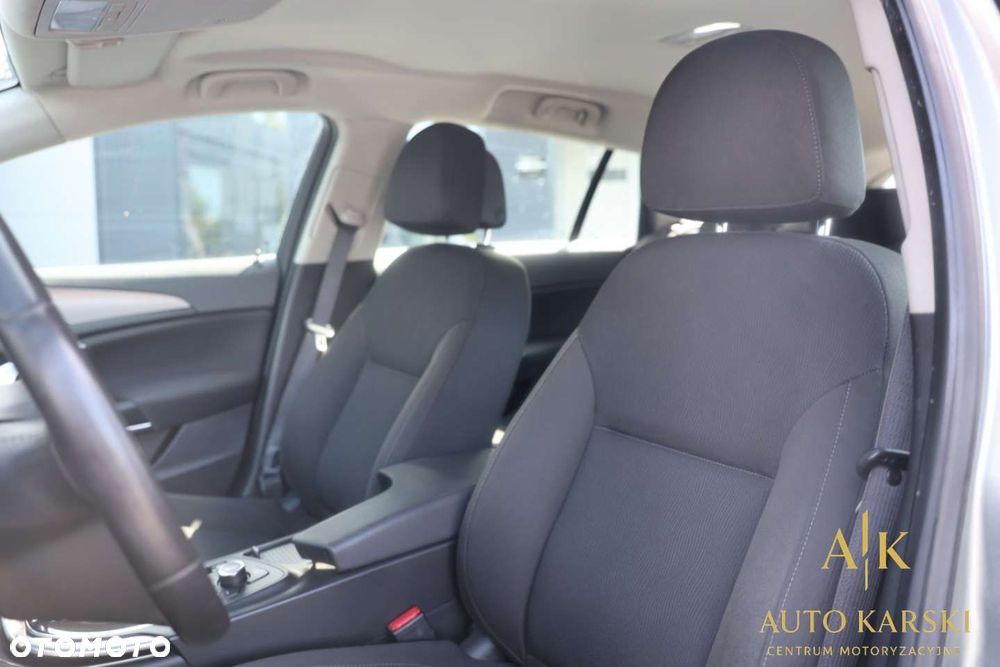 Opel Insignia - 32