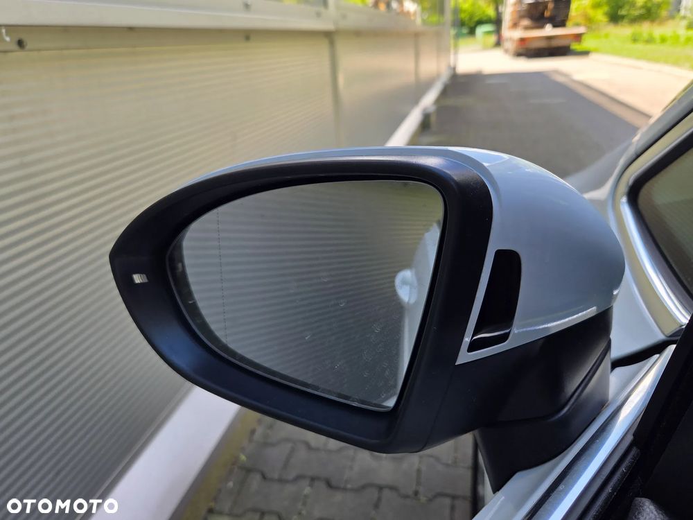 Volkswagen Touran 2.0 TDI BMT Highline DSG - 15