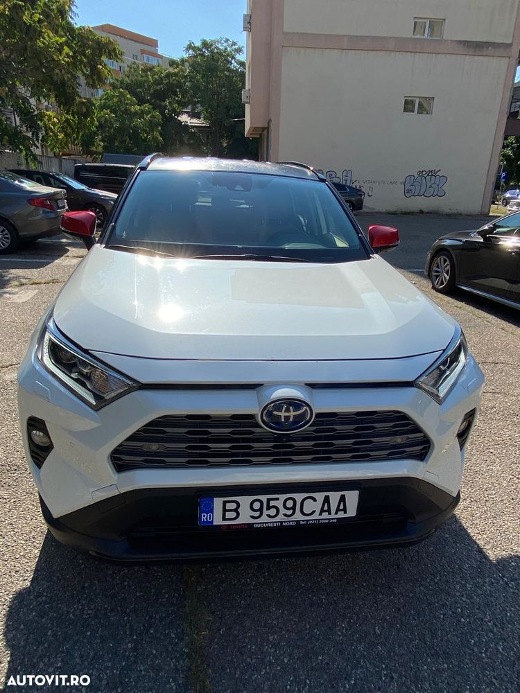 Toyota RAV4 - 1