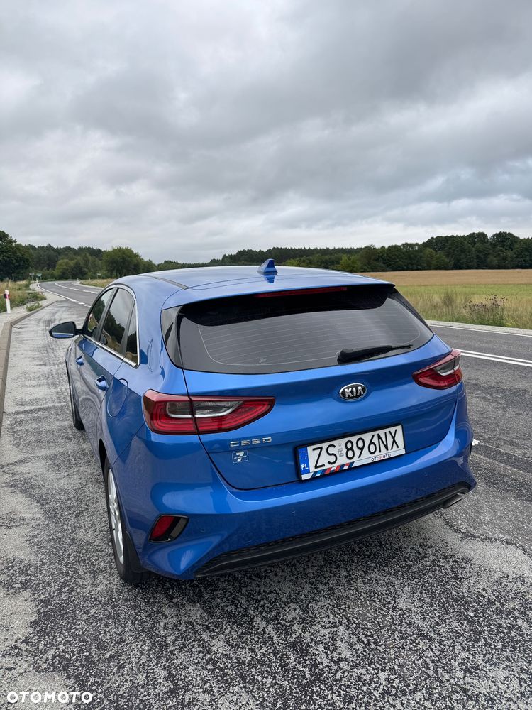 Kia Ceed 1.5 T-GDI M - 10