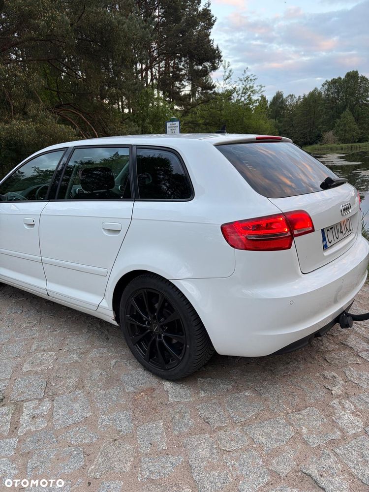 Audi A3 Sportback 1.6 TDI DPF Ambiente - 6
