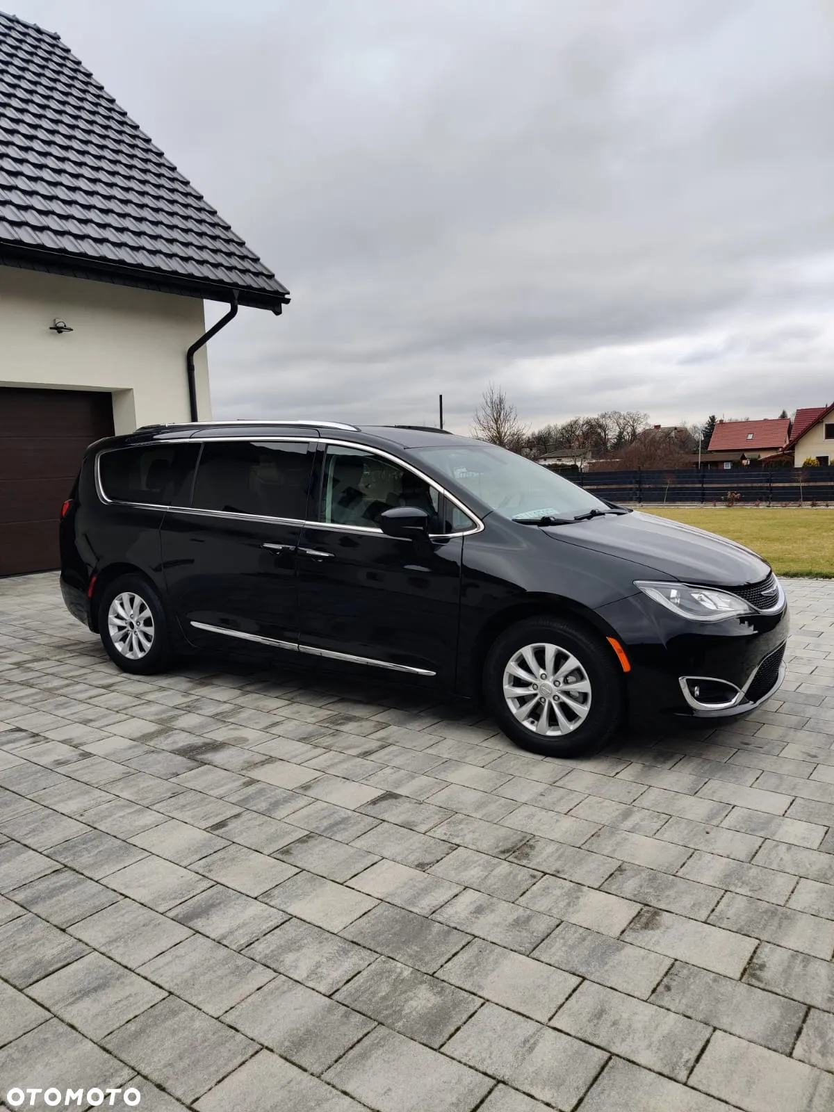Chrysler Pacifica - 9